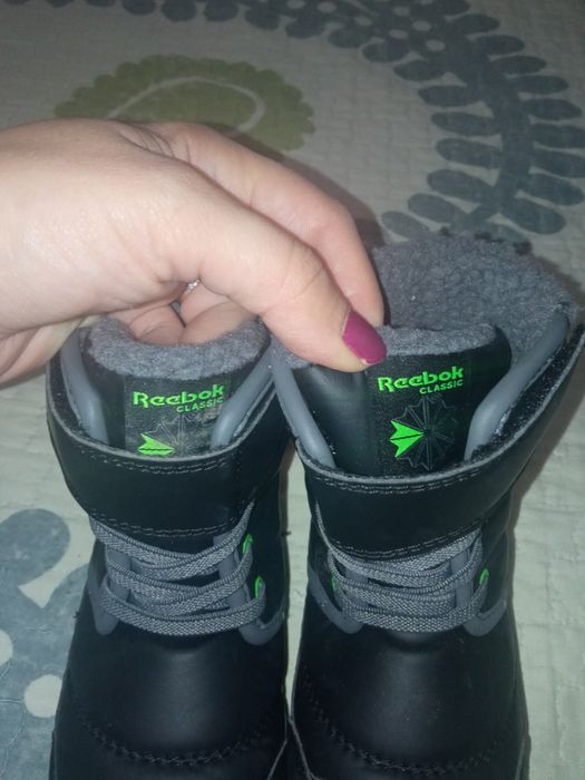 Botas menina N24 Reebok Novas!