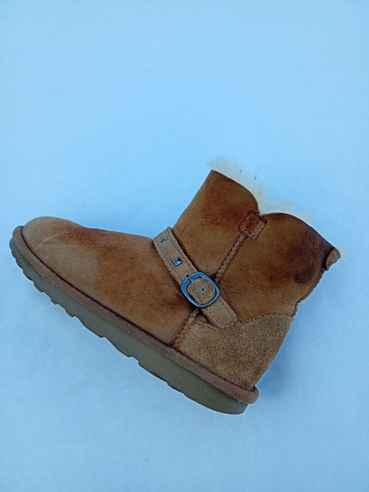 Уги натуральні овчина фірмові. розмір 35.