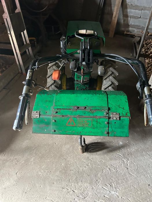 Motocultivador em perfeito estado