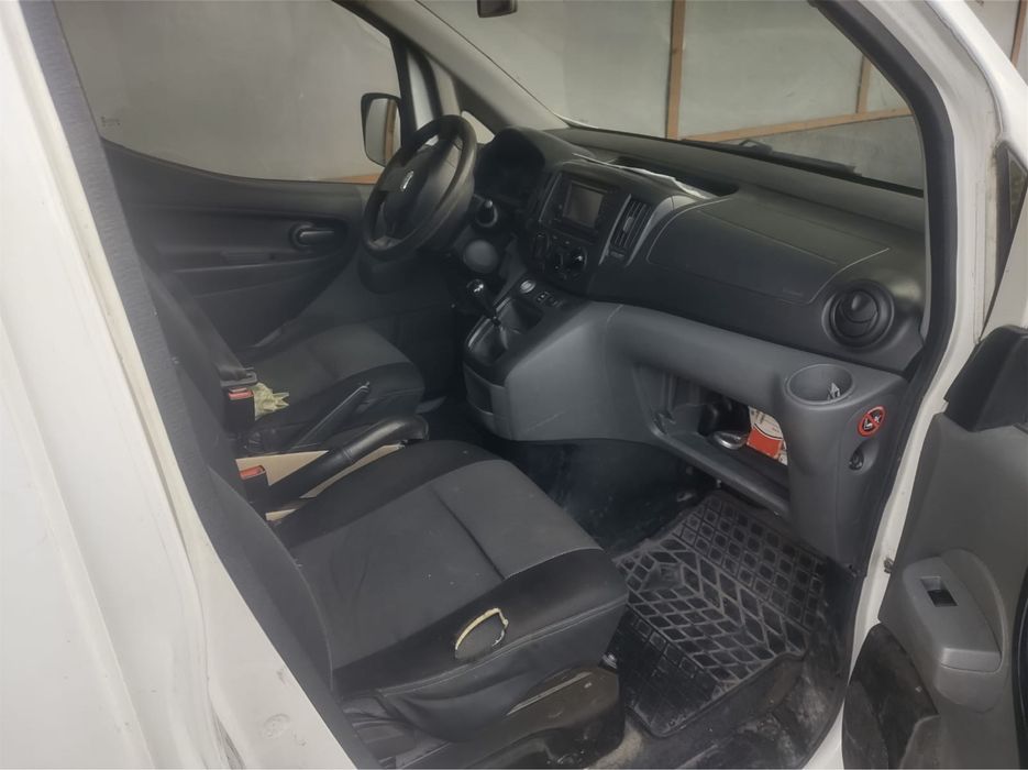 Nissan NV200 2015 • 1.5 Diesel • Без вложений