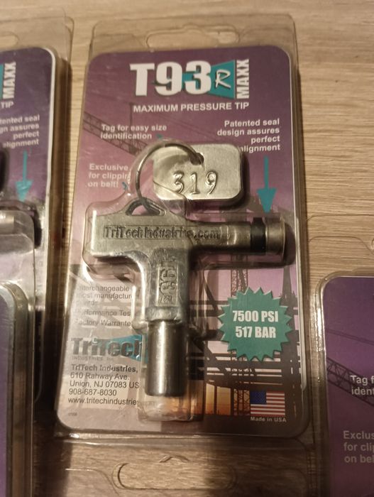 Dysza TriTech T93