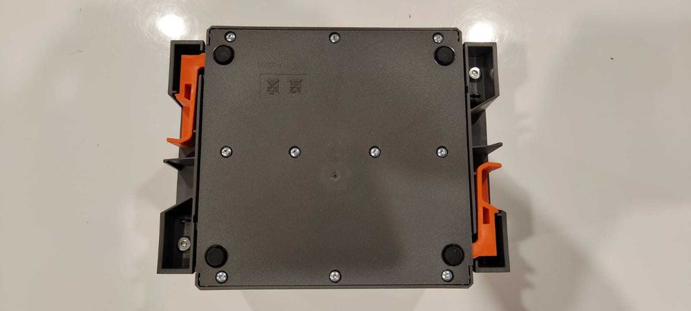 2 Uchwyty BLUM na talerze