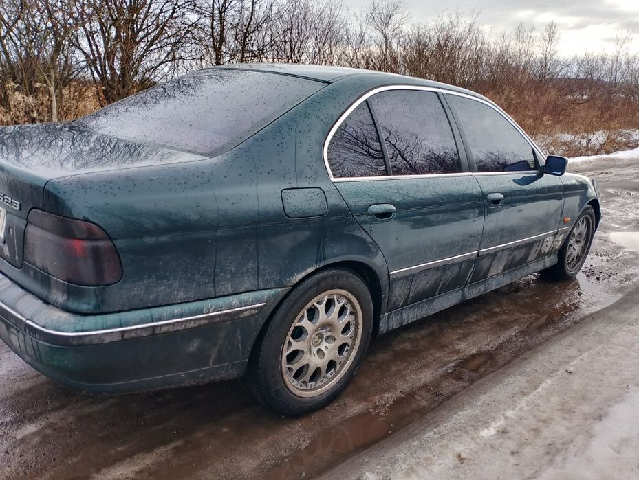 Продам БМВ Е39  523і