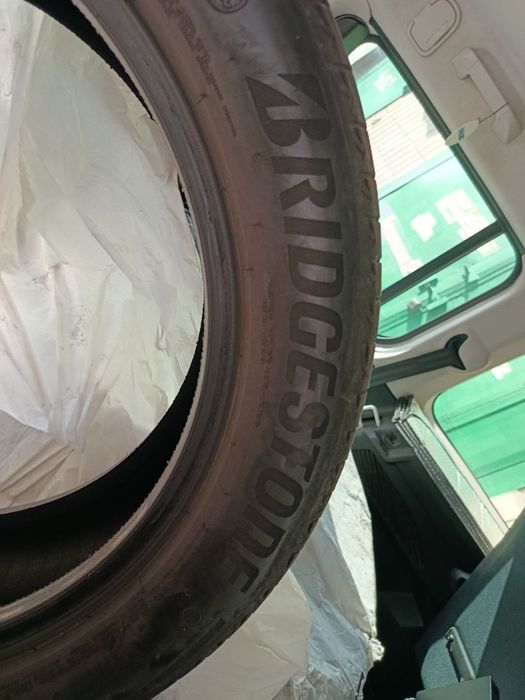 Продам комплект Б/В літньої гуми 245/50R19