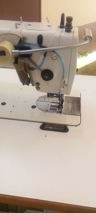 Máquina de costura ponto corrido com faca Lateral