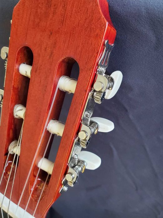 классическая гитара мягкие нейлоновые струны светлая глянцевая