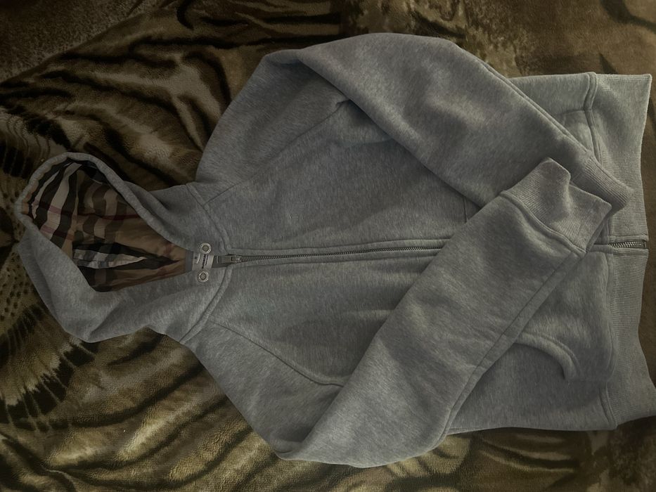 Зіпка барбері сіра