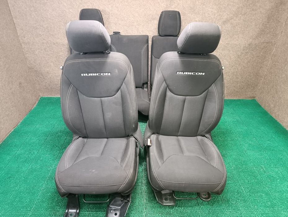 JEEP WRANGLER JK 06-18r Fotele Kanapy