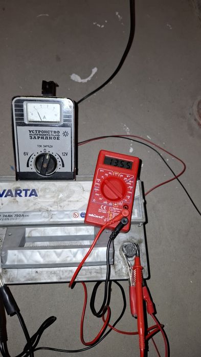 RUSKI  Prostownik 6/12V 6,3 A Mały ale wariat