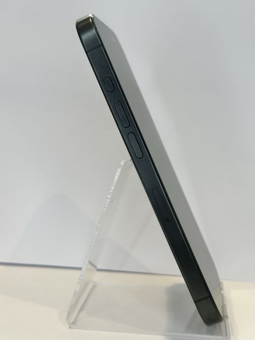 iPhone 15 Pro 128 GB — Black Titanium