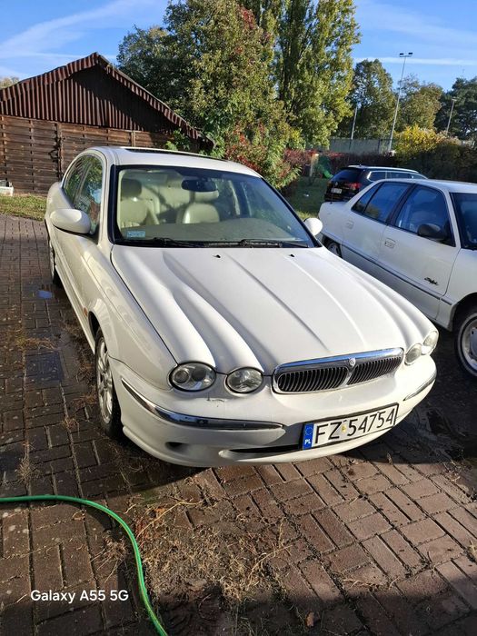 Jaguar X-Type