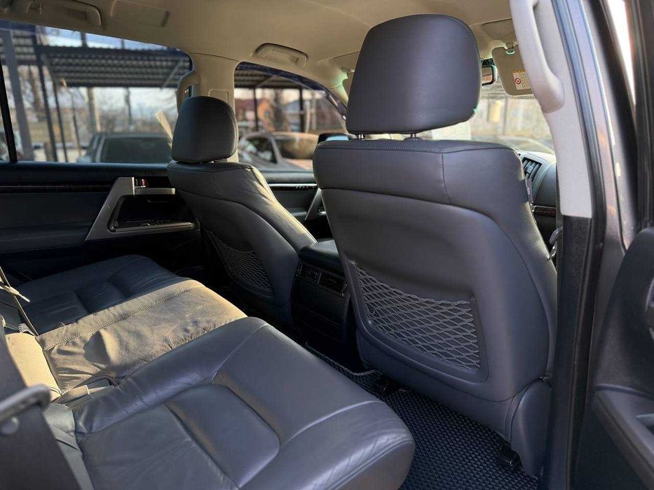 Toyota Land Cruiser 200 2007p