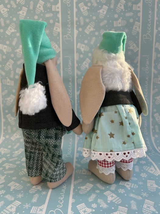 Пара інтер'єрних зайчиків