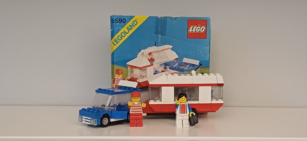 Lego Classic Town - 6590 Vacation Camper