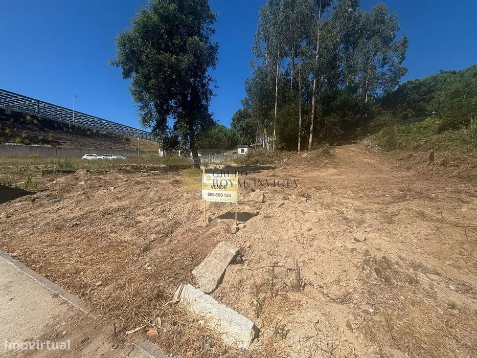 Terreno para Construção junto ao Metro – do hospital Santos Silva | Vi
