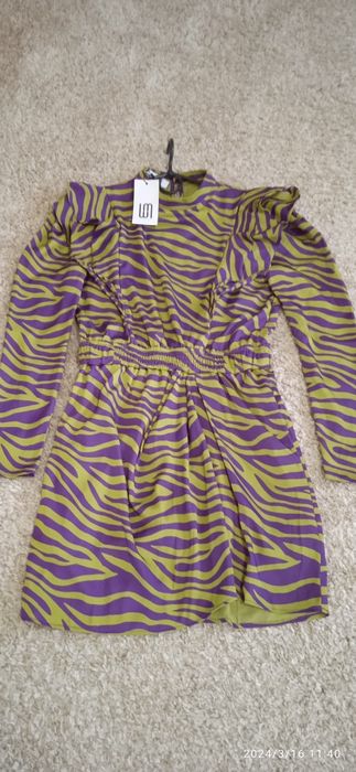 Вечірні сукні в ідеальному стані