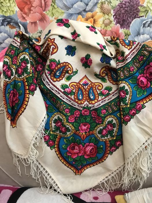 Старовинна велика хустина