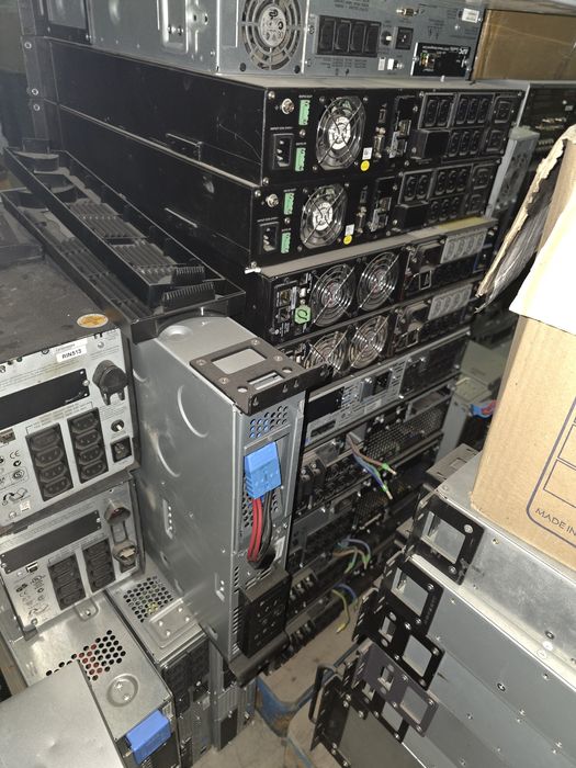 Блоки безперебійного живлення APC 1-6kVA