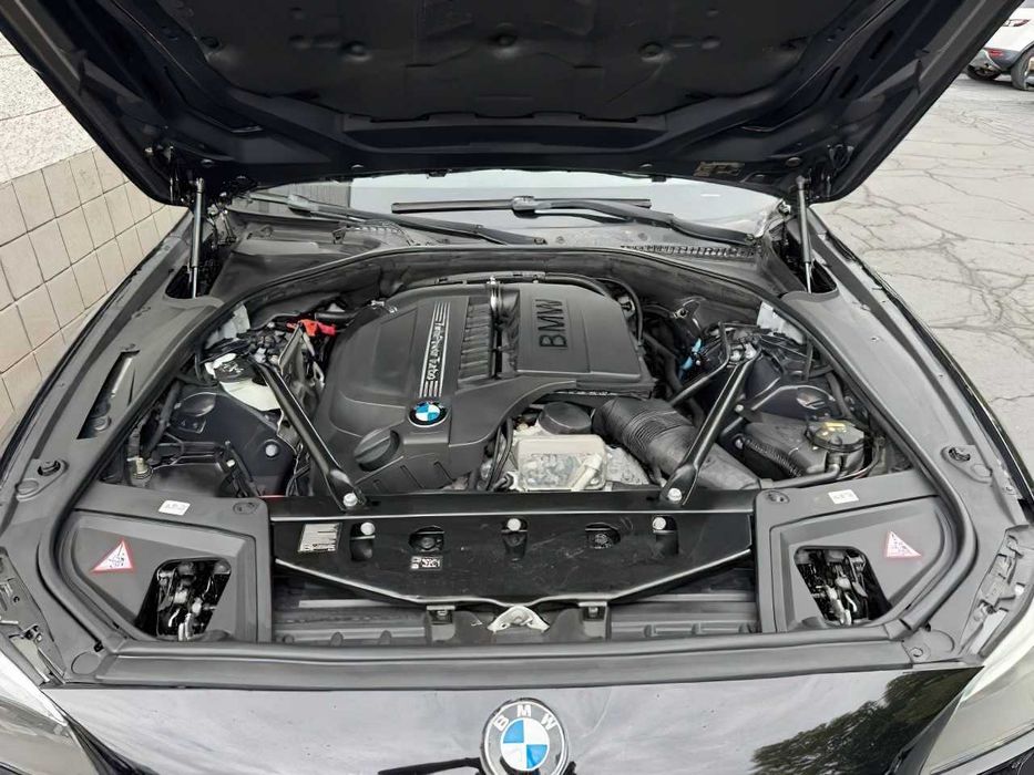 BMW 5 Series      2016