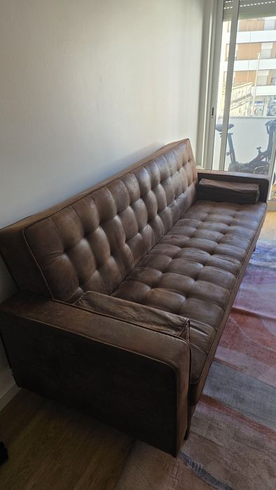 Sofá Cama marrom de Courino fosco em perfeito estado!