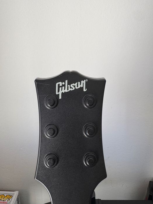 Guitarra Gibson Les Paul com DONGLE e STRAP + JOGO (Guitar Hero III Legends Of Rock / Playstation 3)