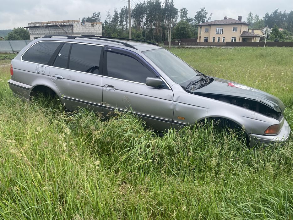 БМВ E39 2.5 не розмитнена  не на ходу