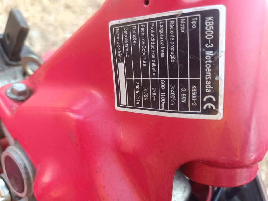 Motocultivador e reboque
