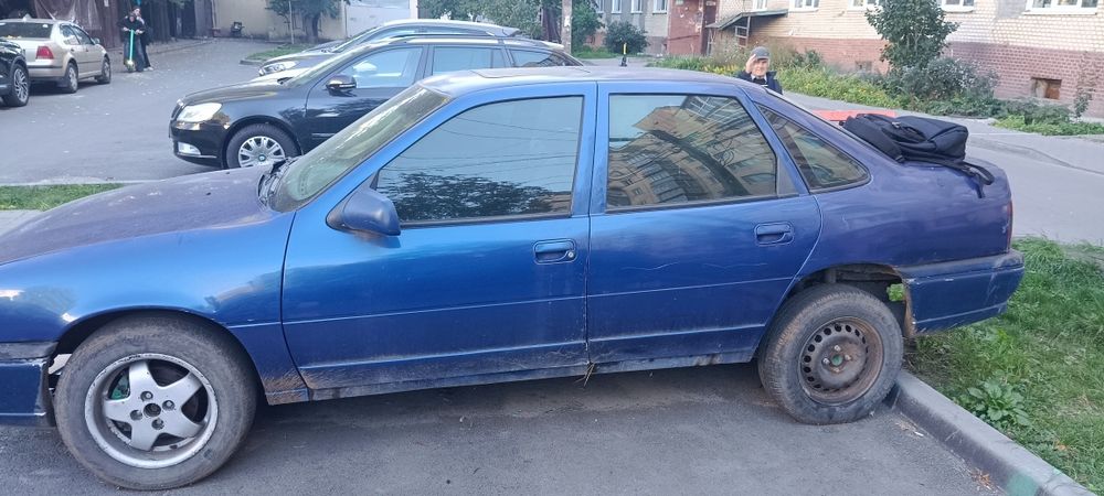 Продам opel vektra a 1990р. Торг(По техпаспорту)