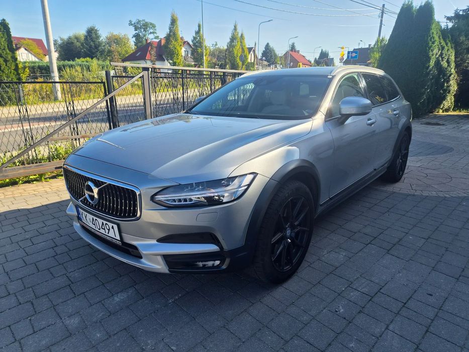Volvo V90 Cross Country