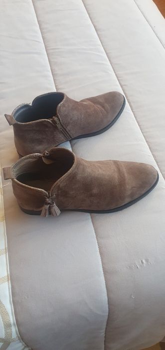 Botins em pele camurça n.37