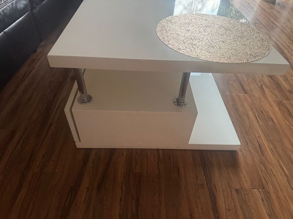 Ława biała w połysku używana