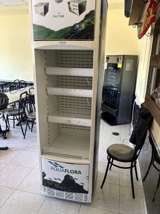 Armario expositor plantas