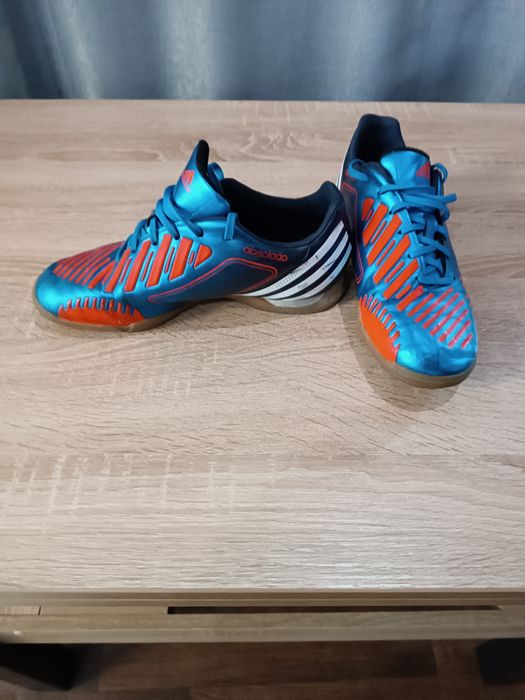 Дитячі кросівки адідас