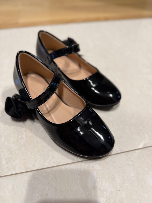 Buty lakierki piękne czarne rozm 28
