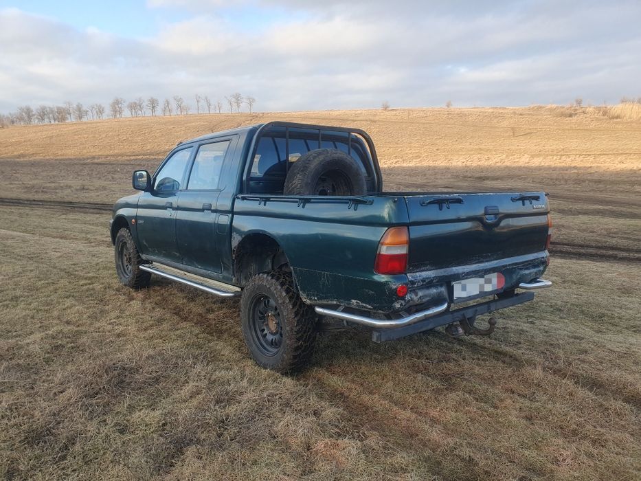 Міцик Л200, лівий руль, на повному бойовому