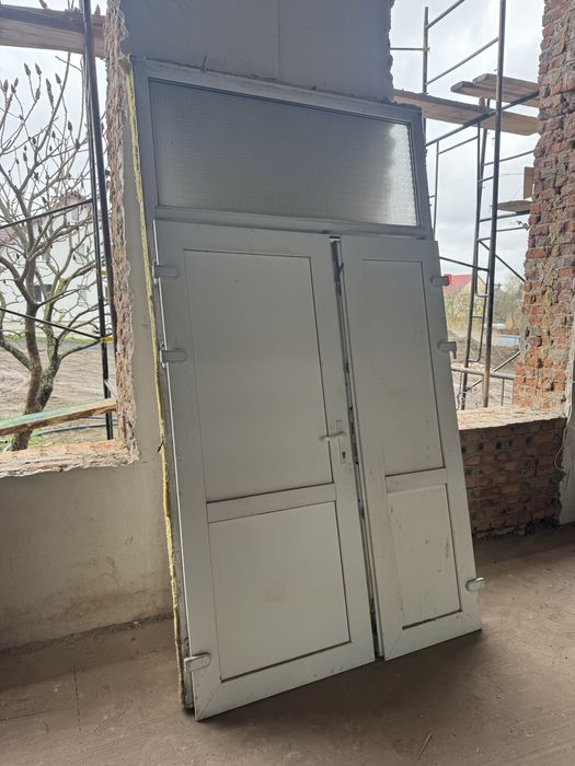 Пластікові двері/вікна б/у