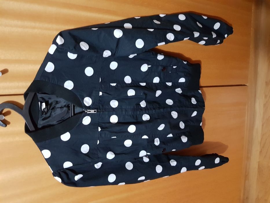 Casaco Preto às bolas Brancas - H&M - 34