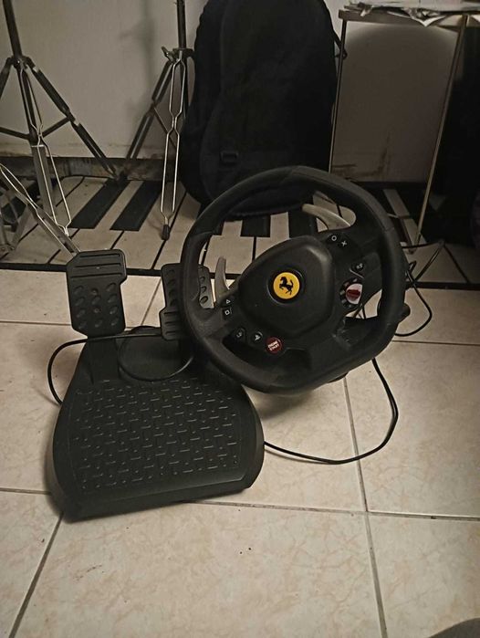 Volante thrustmaster Ferrari t80