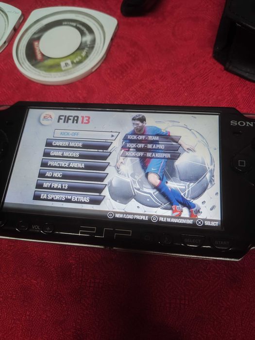 PSP 2004 - Playstation Portable - 4 jogos -capa e carregador