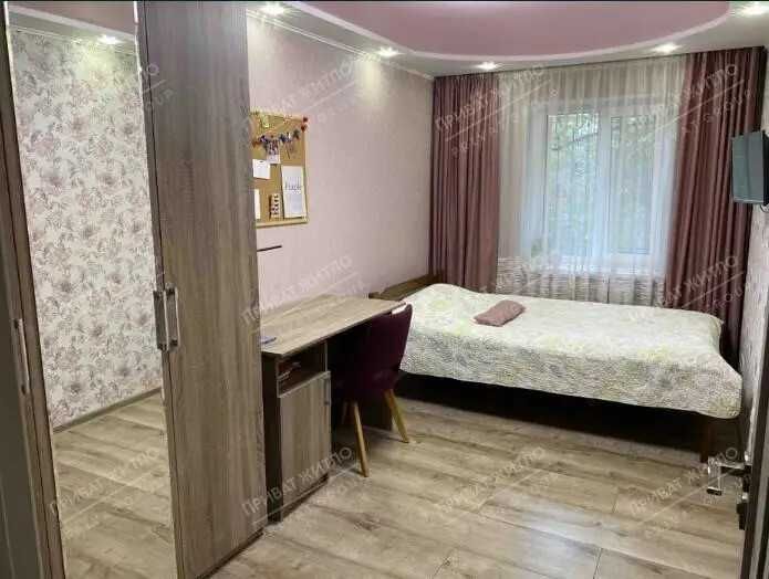 Трикімнатна квартира на Браїлках!