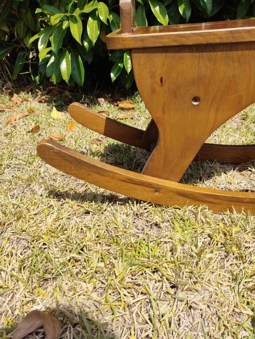 Cavalinho baloiço de madeira