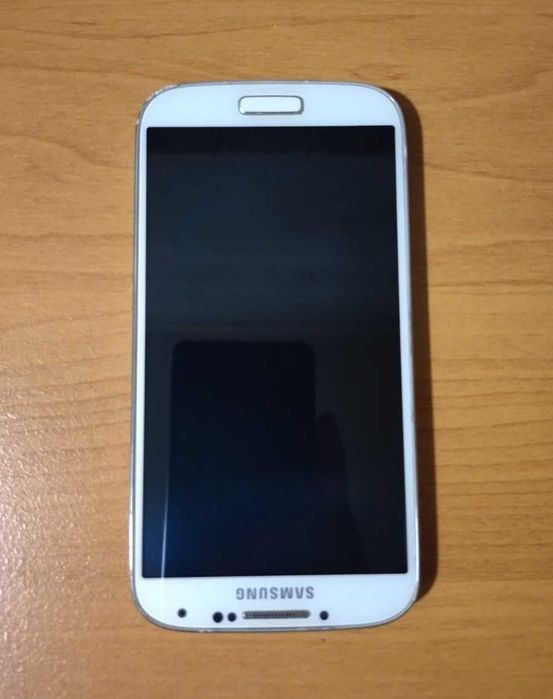 Smartfon Samsung GT-I9506 stan nieznany brak akumulatora