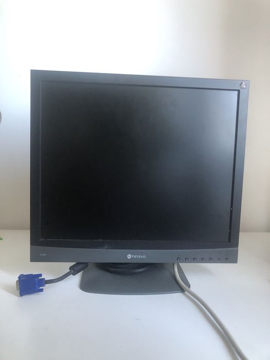 Monitor F-417 Neovo