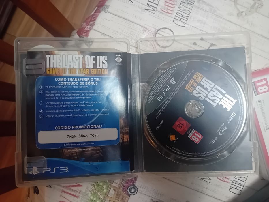 Ps3 slim com 4 jogos e comando