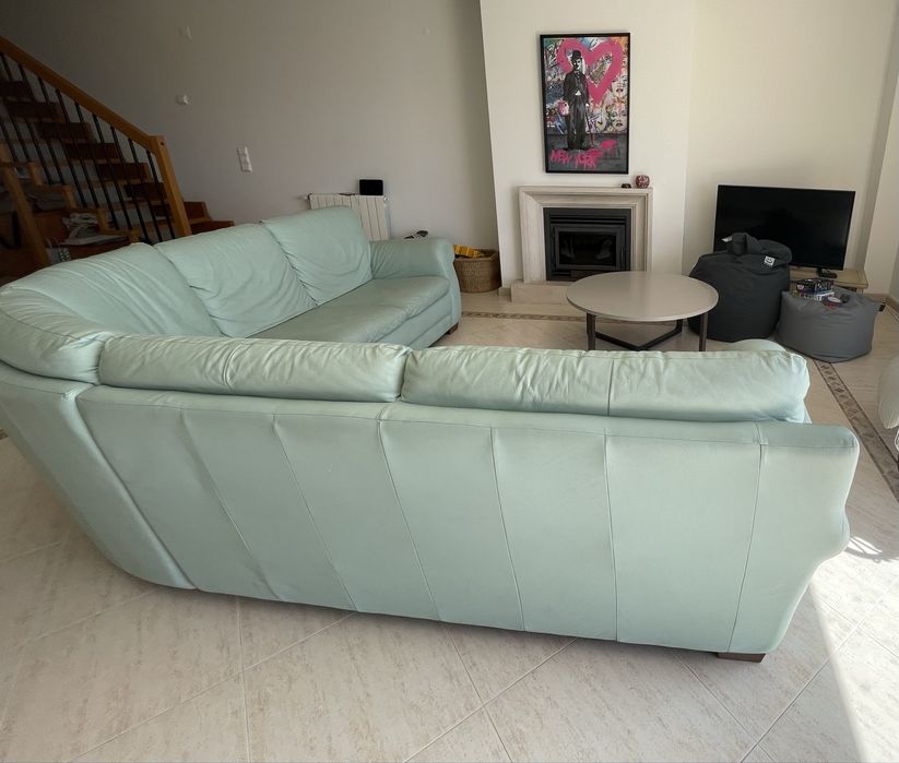 Sofá de canto em pele verde água