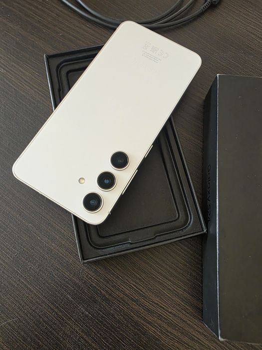 Samsung Galaxy s24 256