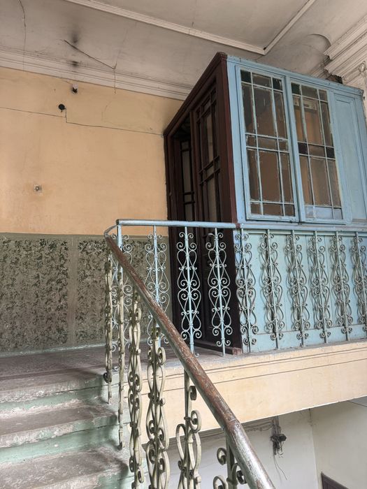 Продається 4кімнатна квартира в центрі вул. Головна