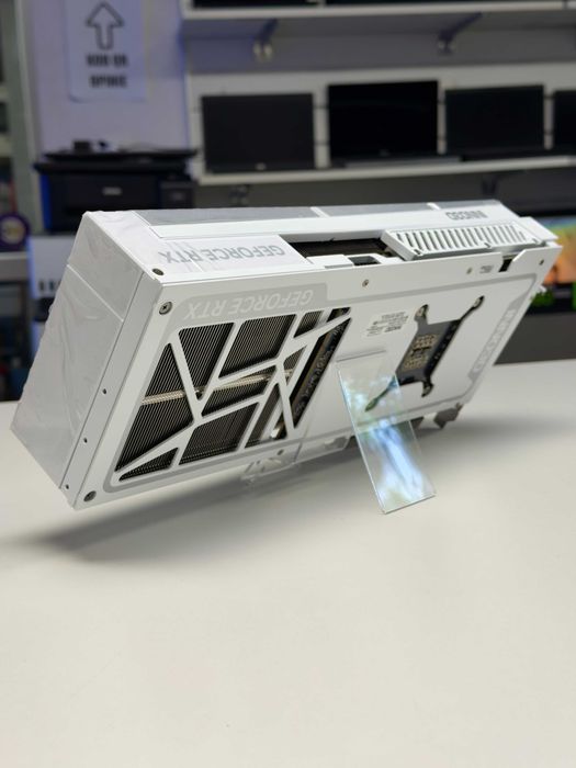 NOWA Grafika Gamingowa NVIDIA RTX 4080 Super INNO3D | BIAŁA | 16GB | 8K | GWARANCJA | ostatnie sztuki! | OKAZJA!