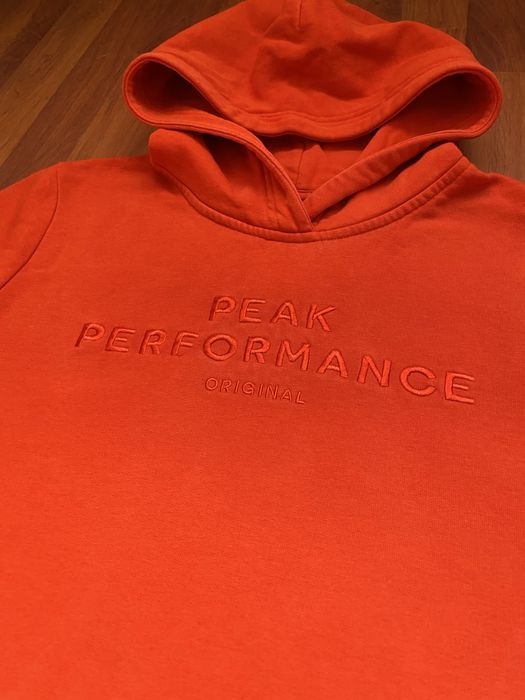 Продам кофту Peak Performance