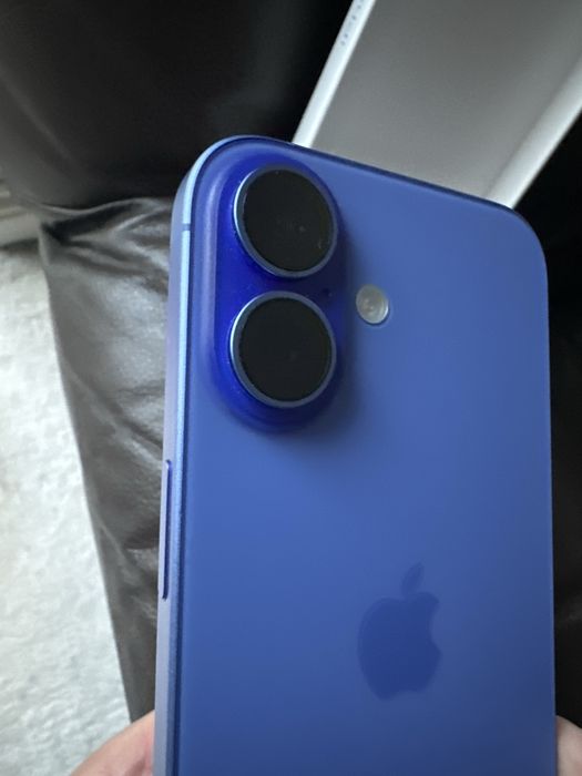 Iphone 16 128 gb kolor niebieski - 98% baterii